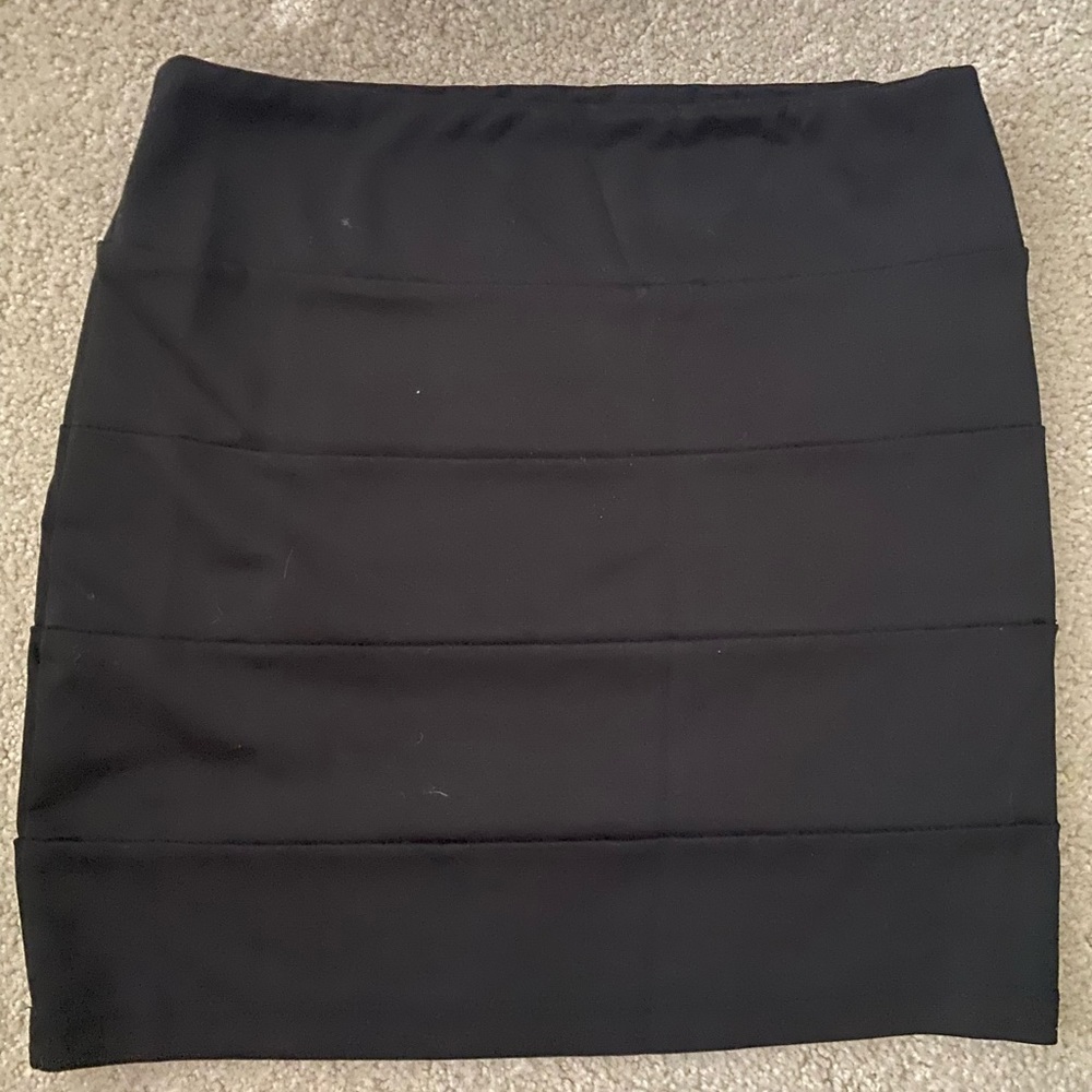 Black miniskirt, great used condition!